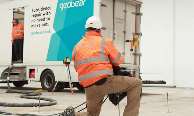 地質(zhì)聚合物樹脂注入每個孔